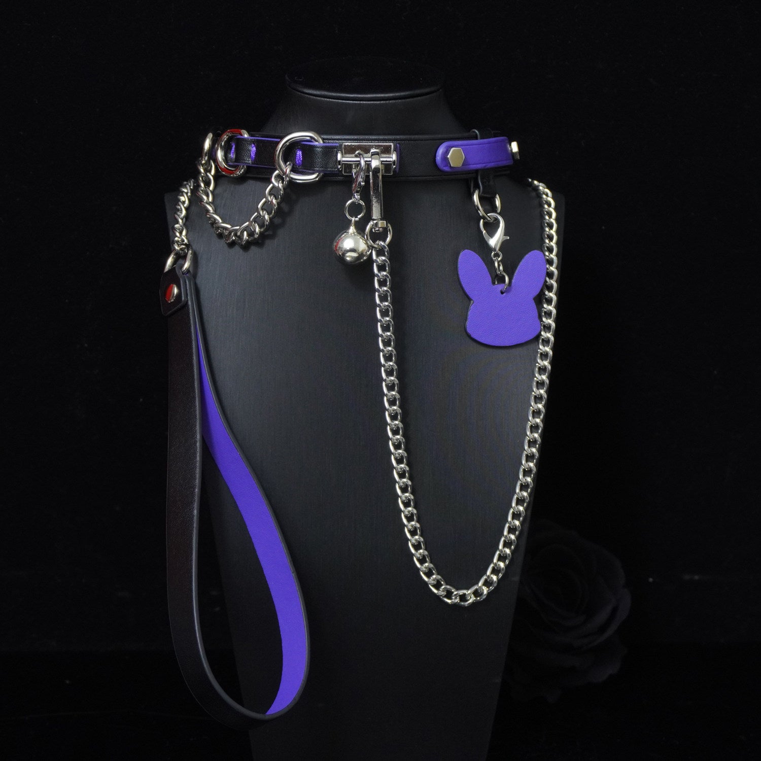 Obsidian & Ember - Red-Lined Leather BDSM Collar with Paw Charm & Leash