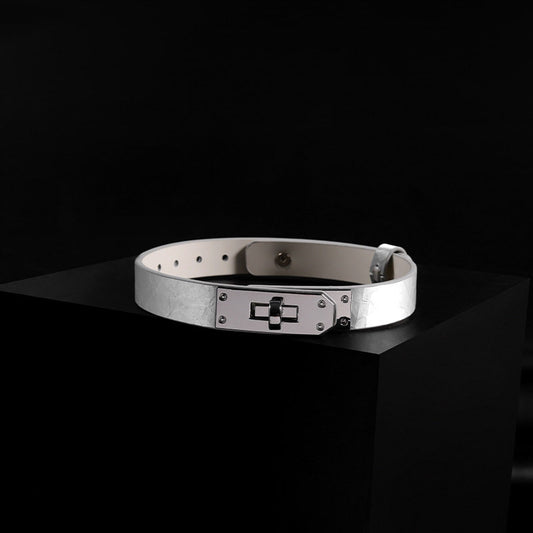 Alabaster Oath - Textured White Leather Turn-Lock Collar