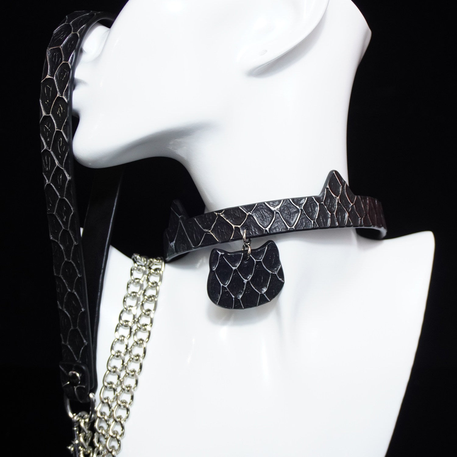 Obsidian Serpent - Kitten Play Snakeskin Textured Leather Collar and Leash