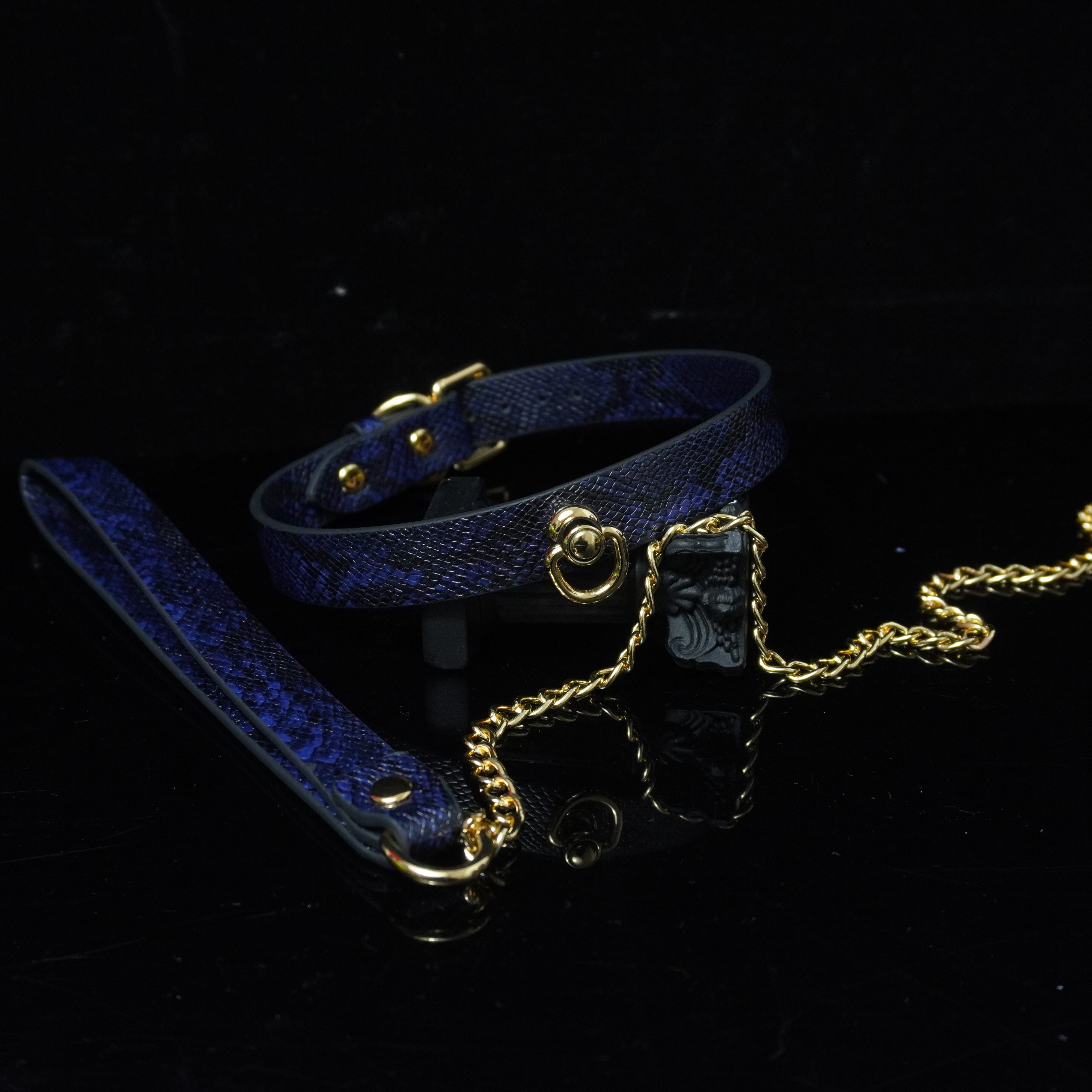 Midnight Cobalt - Snakeskin Textured Leather BDSM Collar and Gold Chain Leash