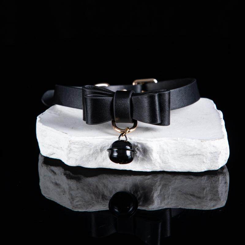 Midnight Ribbon - Sculpted Leather Bow BDSM Collar with Onyx Bell